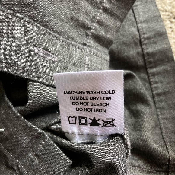 TKDK button down shirt size medium gray short sleeve collared solid pattern - Picture 7 of 11